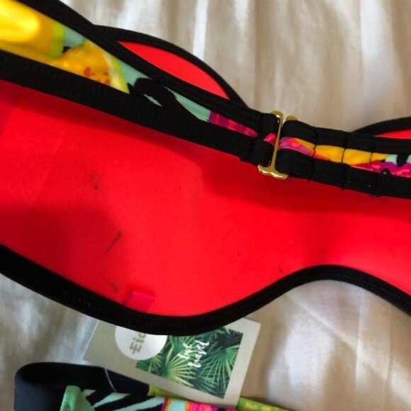 Body Glove tutti Colorful Fruit Print Bikini Set small top xsmall bottoms - Picture 10 of 11